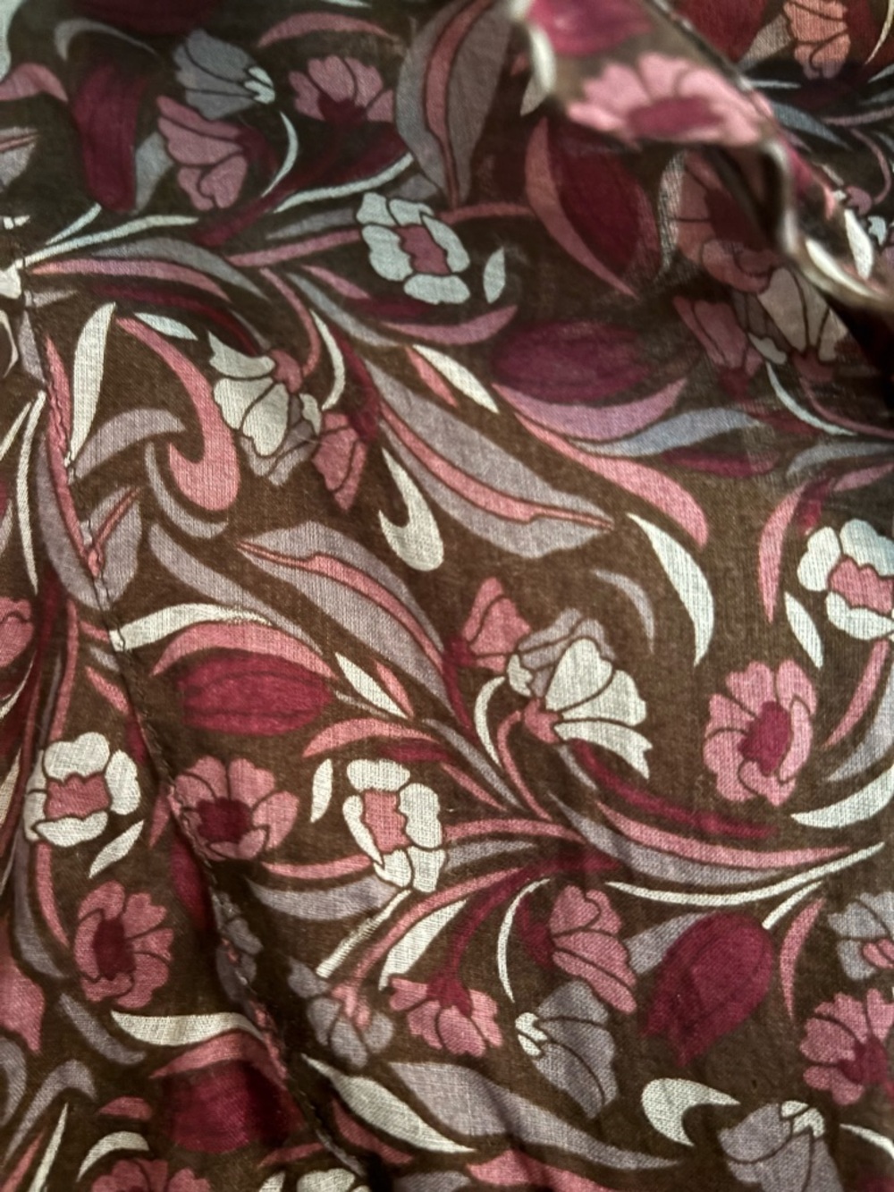 Banana Republic Burgundy Floral Button-Up Blouse Large - Picture 3 of 3